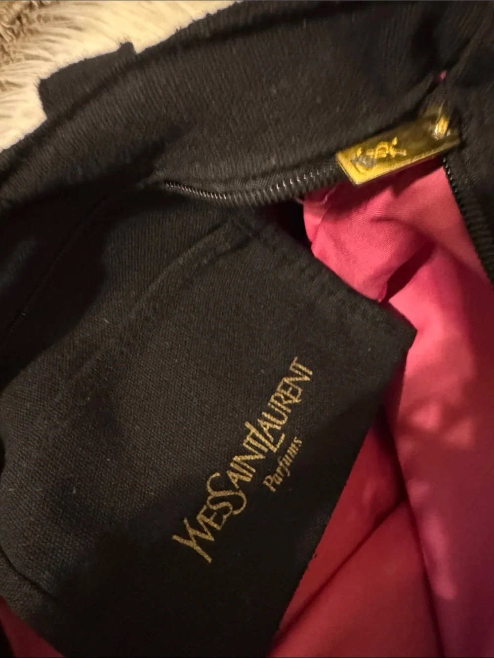 Saint Laurent Parfums Tote Black - Picture 6 of 7